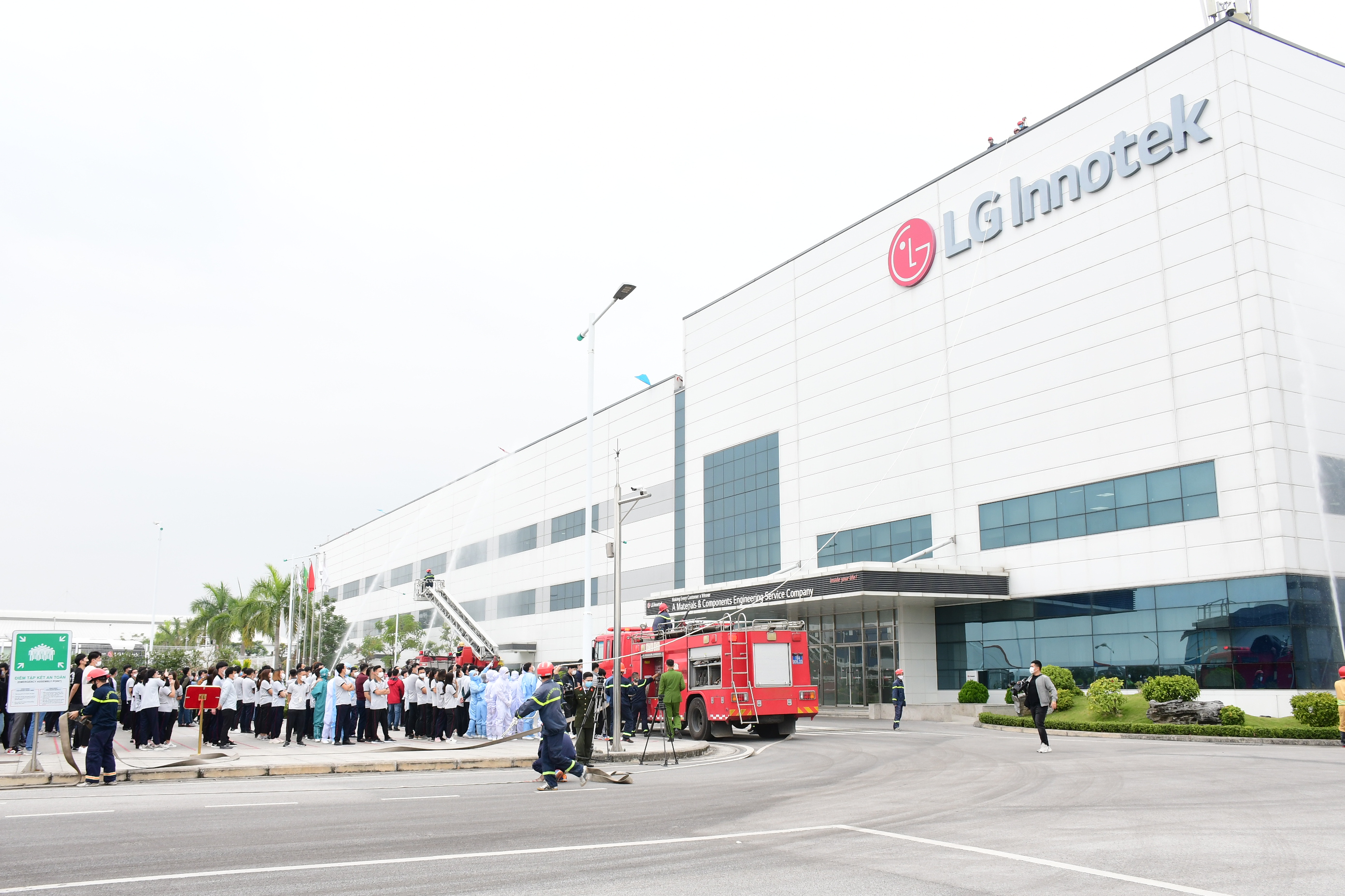 Thực tập chữa cháy tại Công ty TNHH LG Innotek Việt Nam- Hải Phòng với 500 công nhân tham gia